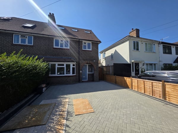 House Avenue Gardens in Reigate and Banstead