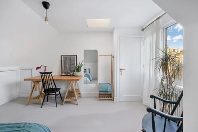 House Hartham Close in Greater London