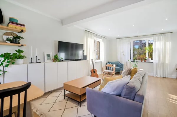 House Hartham Close in Greater London