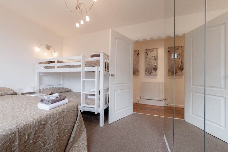 Flat Albert Carr Gardens in Greater London