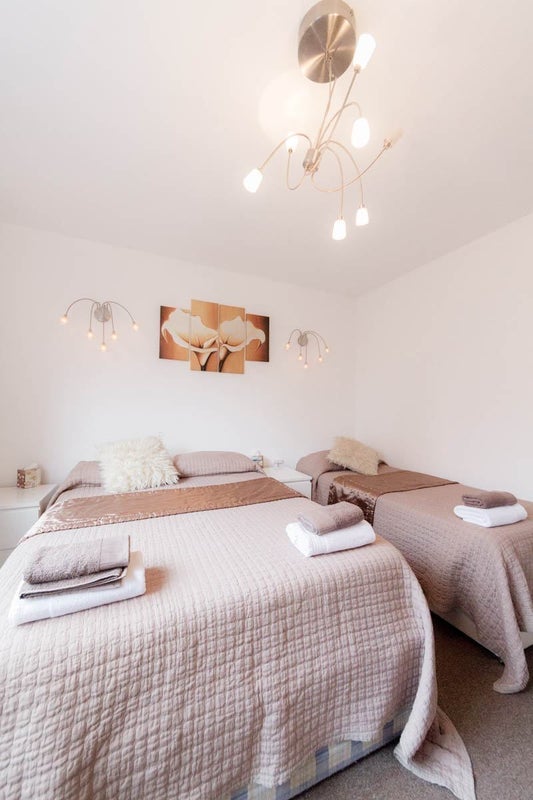 Flat Albert Carr Gardens in Greater London