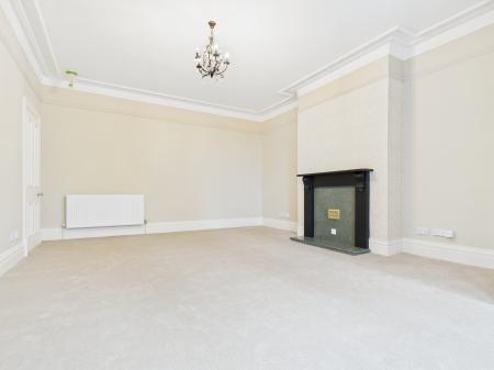 Flat Harlow Moor Drive in Harrogate