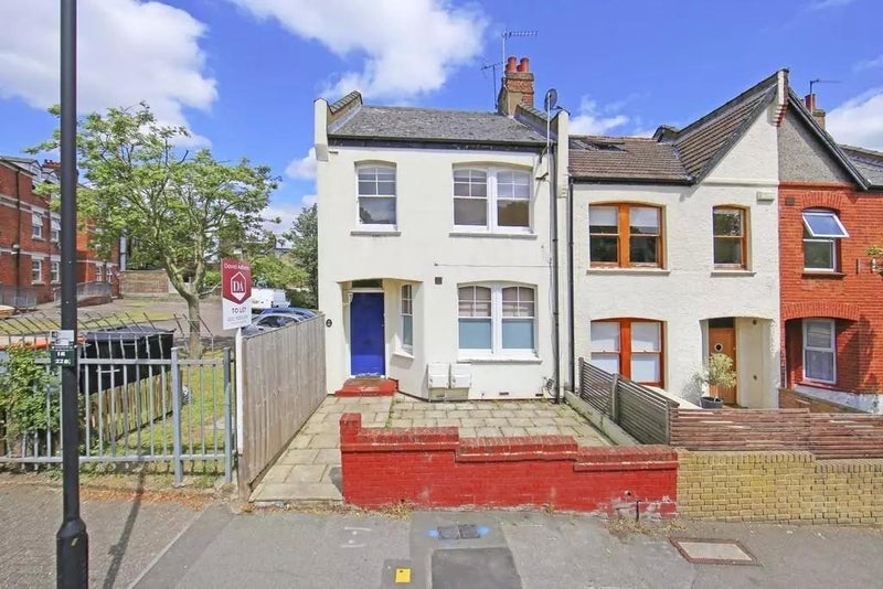 Room Broad Lane in Greater London
