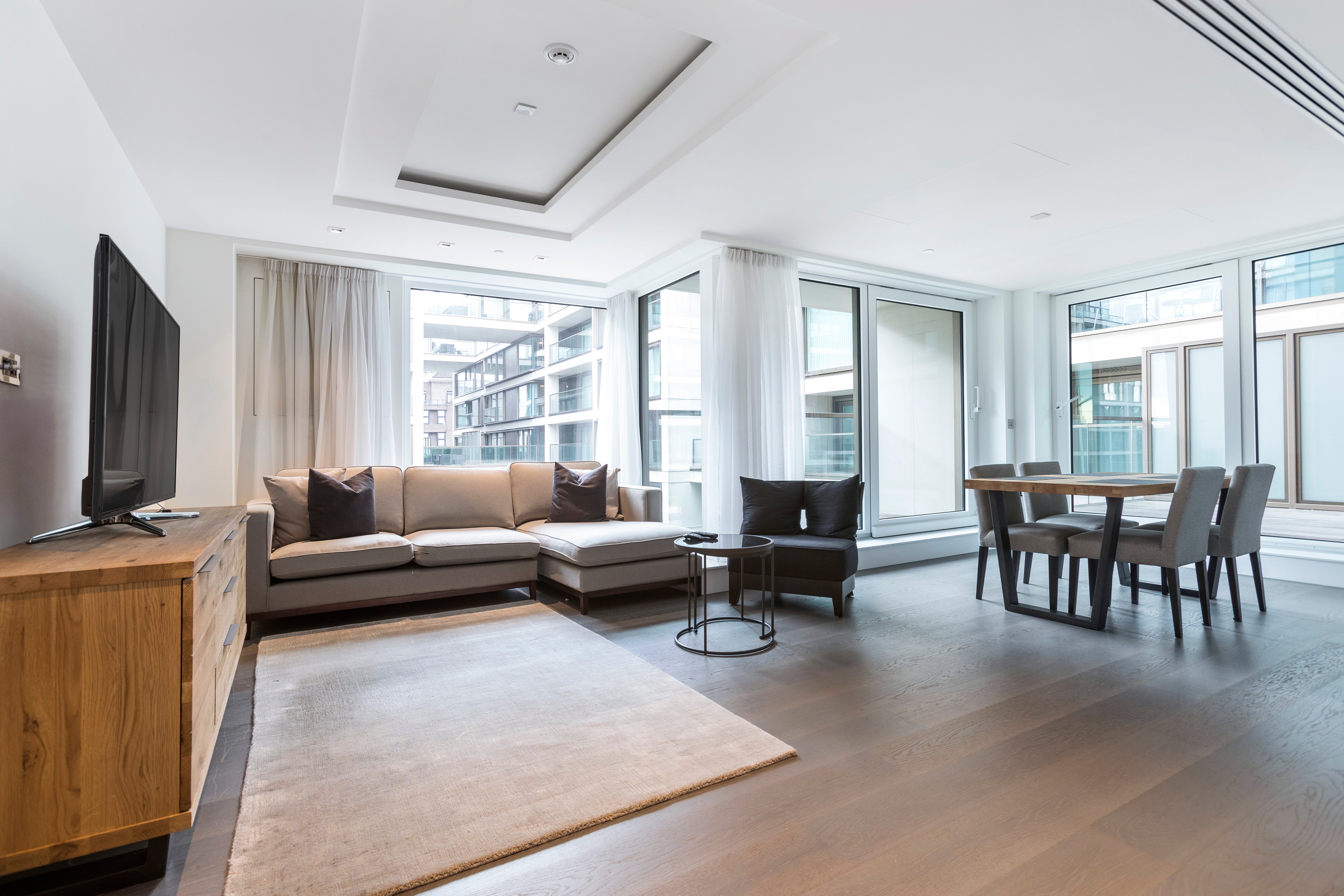 Flat Radnor Terrace in Greater London