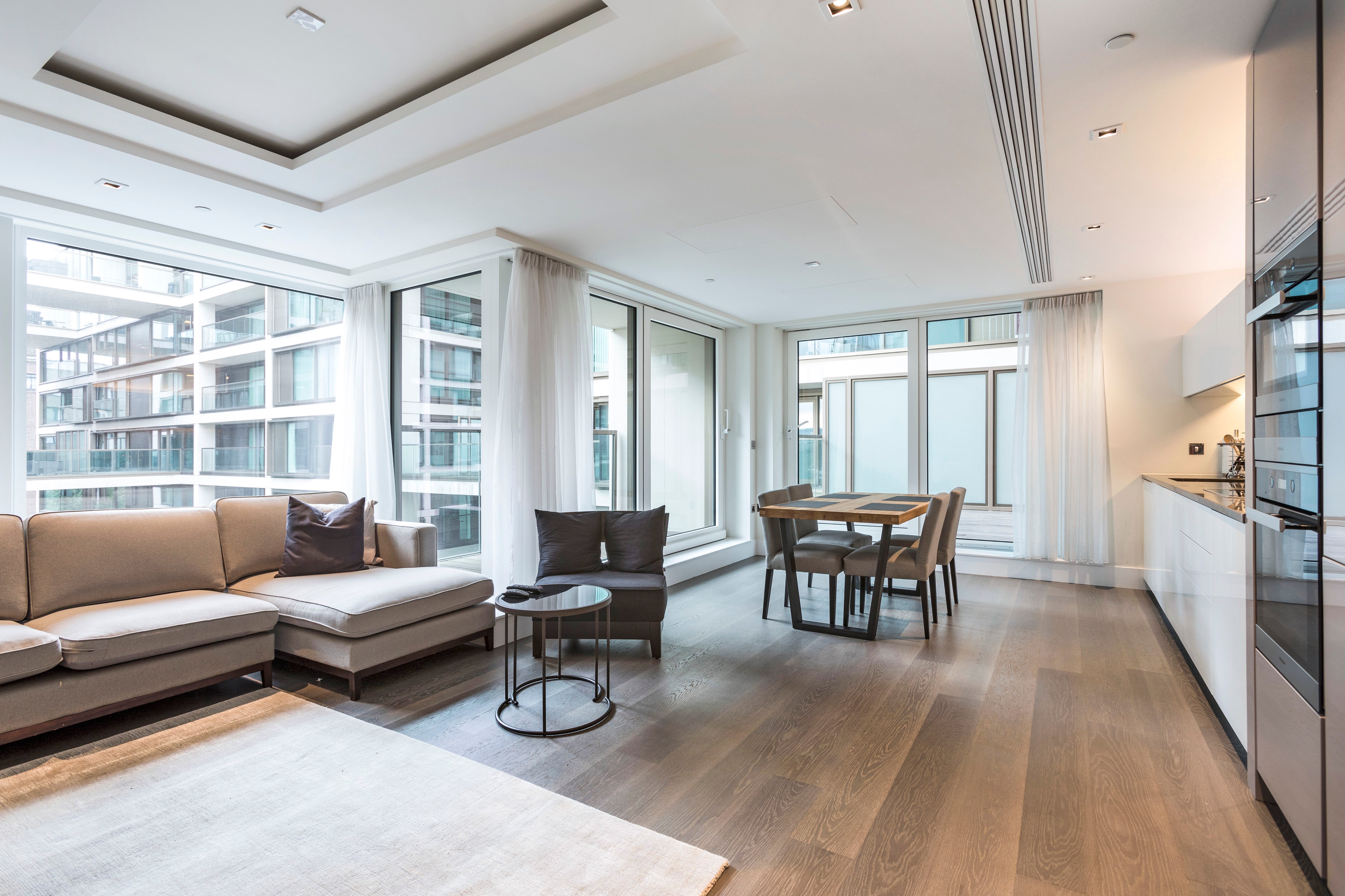 Flat Radnor Terrace in Greater London
