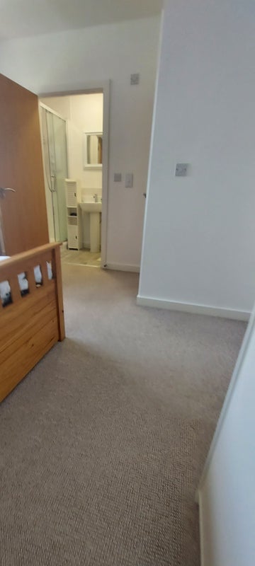 Room Robert Hall Street in Salford