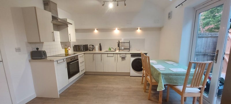 Room Robert Hall Street in Salford