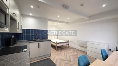 Flat Colne Street in Huddersfield