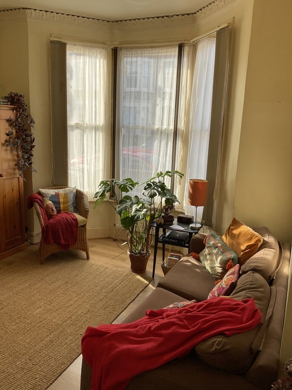 Room Holmewood Road in Greater London