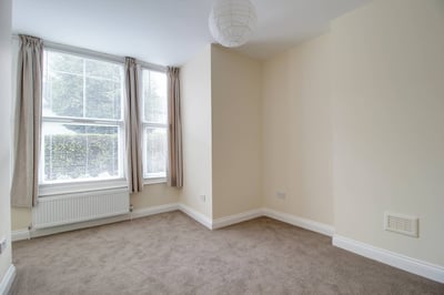 Flat Nevis Road in Greater London