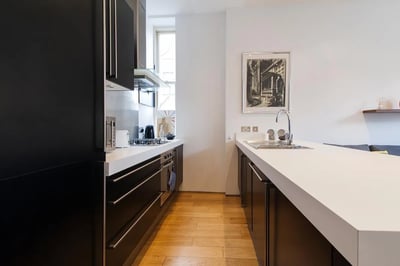 Flat Warwick Road in Greater London
