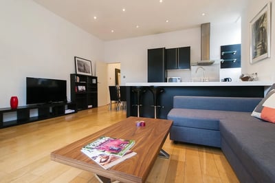 Flat Warwick Road in Greater London