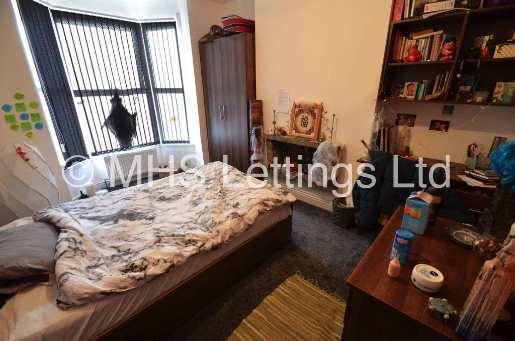Room Back Ashville Grove in Leeds