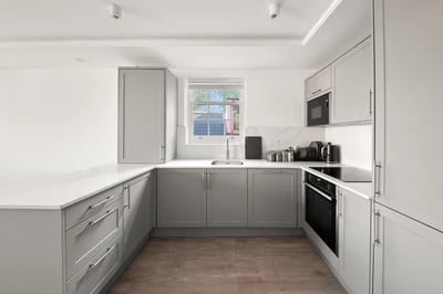 Flat Uxbridge Road in Greater London