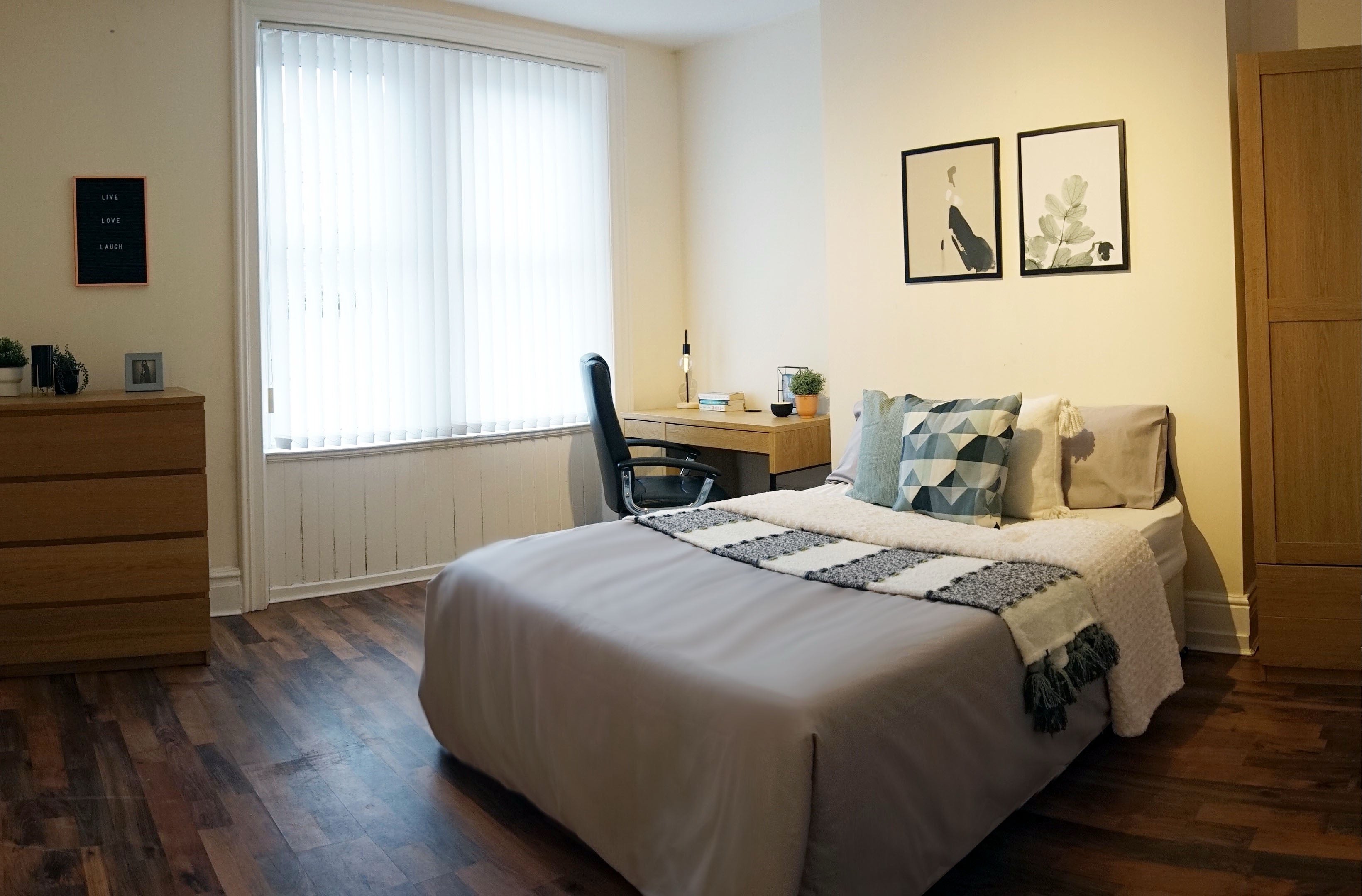 Flat Sefton Avenue in Newcastle upon Tyne