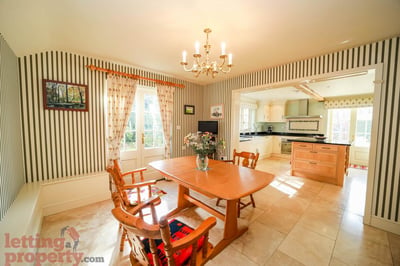 House Burton End in South Cambridgeshire