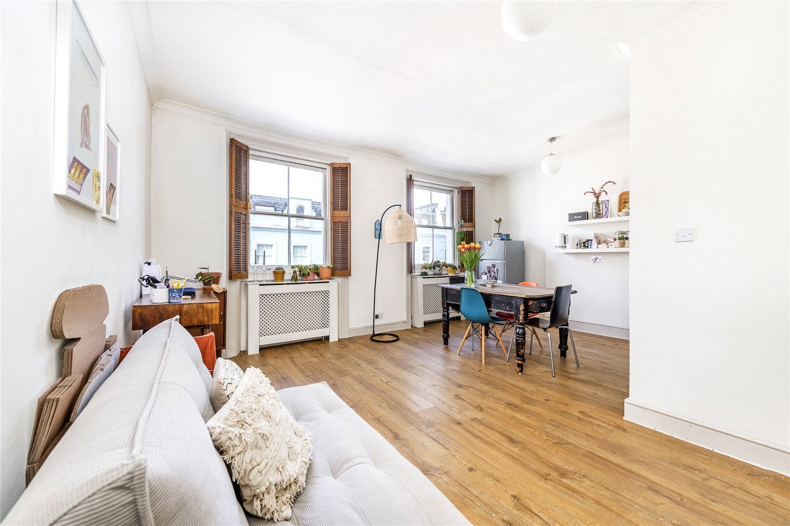 Flat Ladbroke Crescent in Greater London