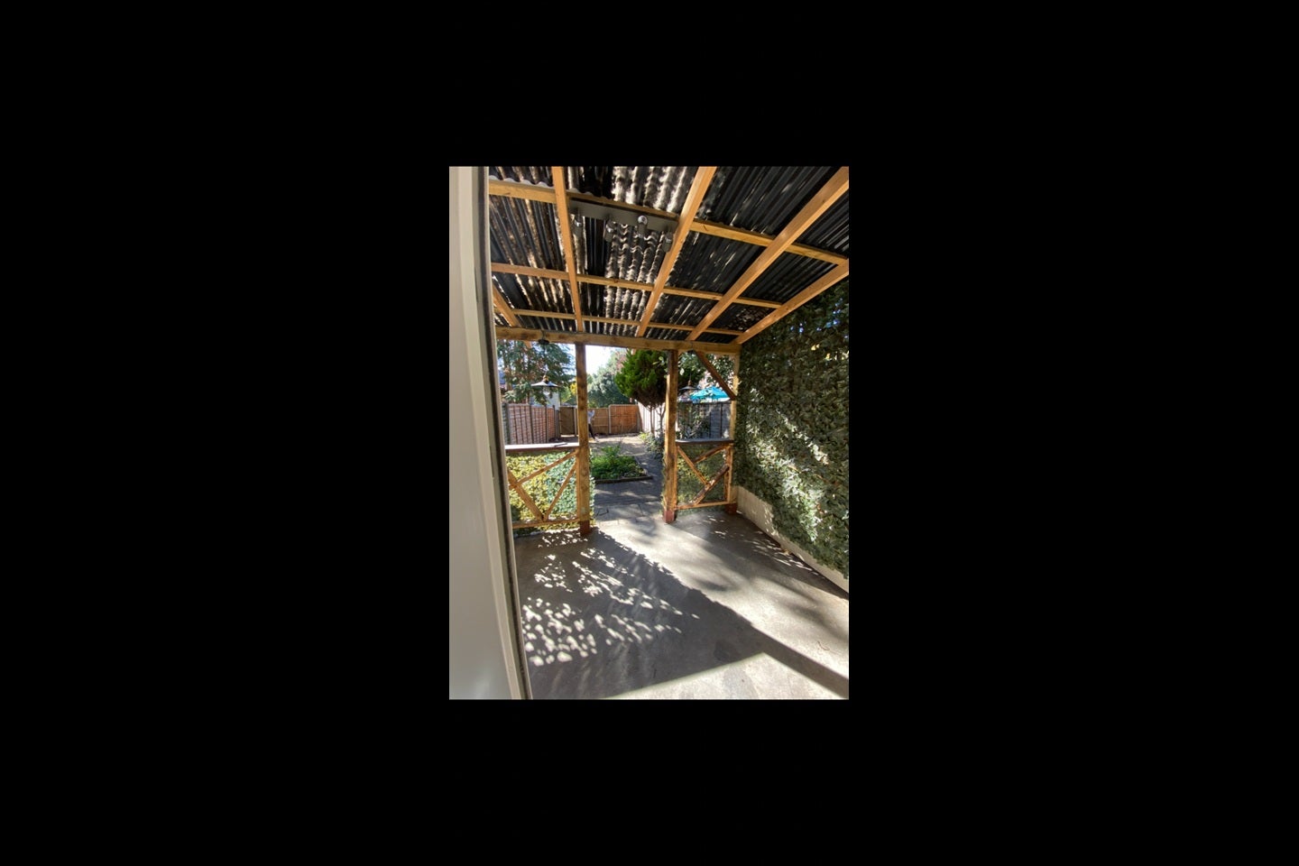 Flat Fox Lane in Greater London