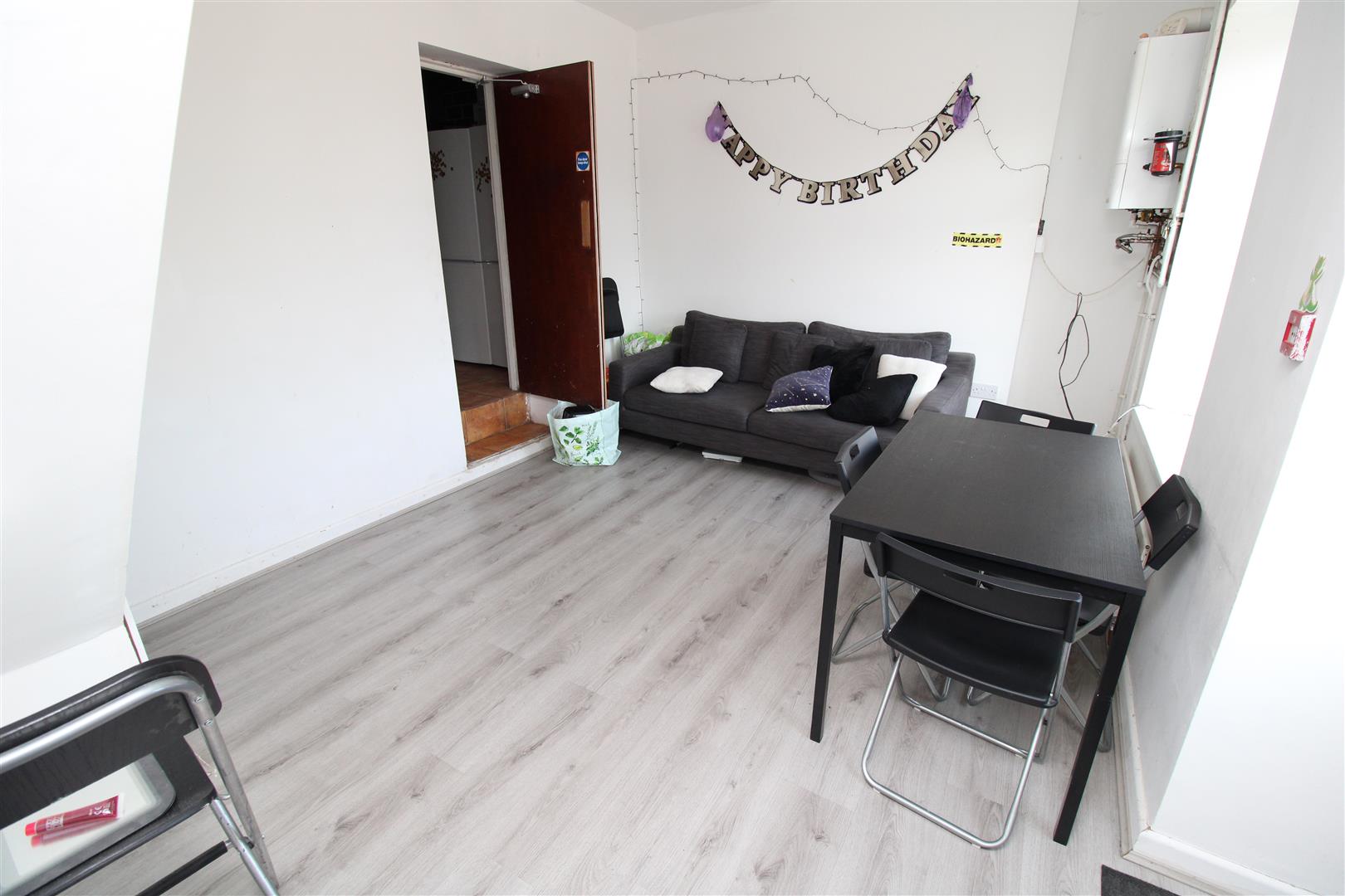 Flat Laura Street in Pontypridd
