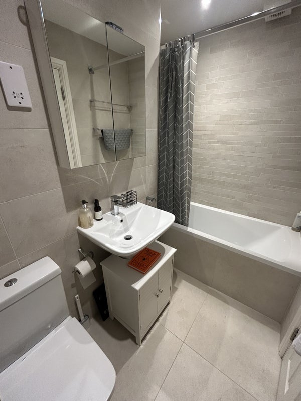 Flat Parkhill Road in Greater London
