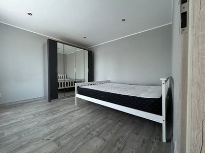 Flat Holbrook Lane in Coventry