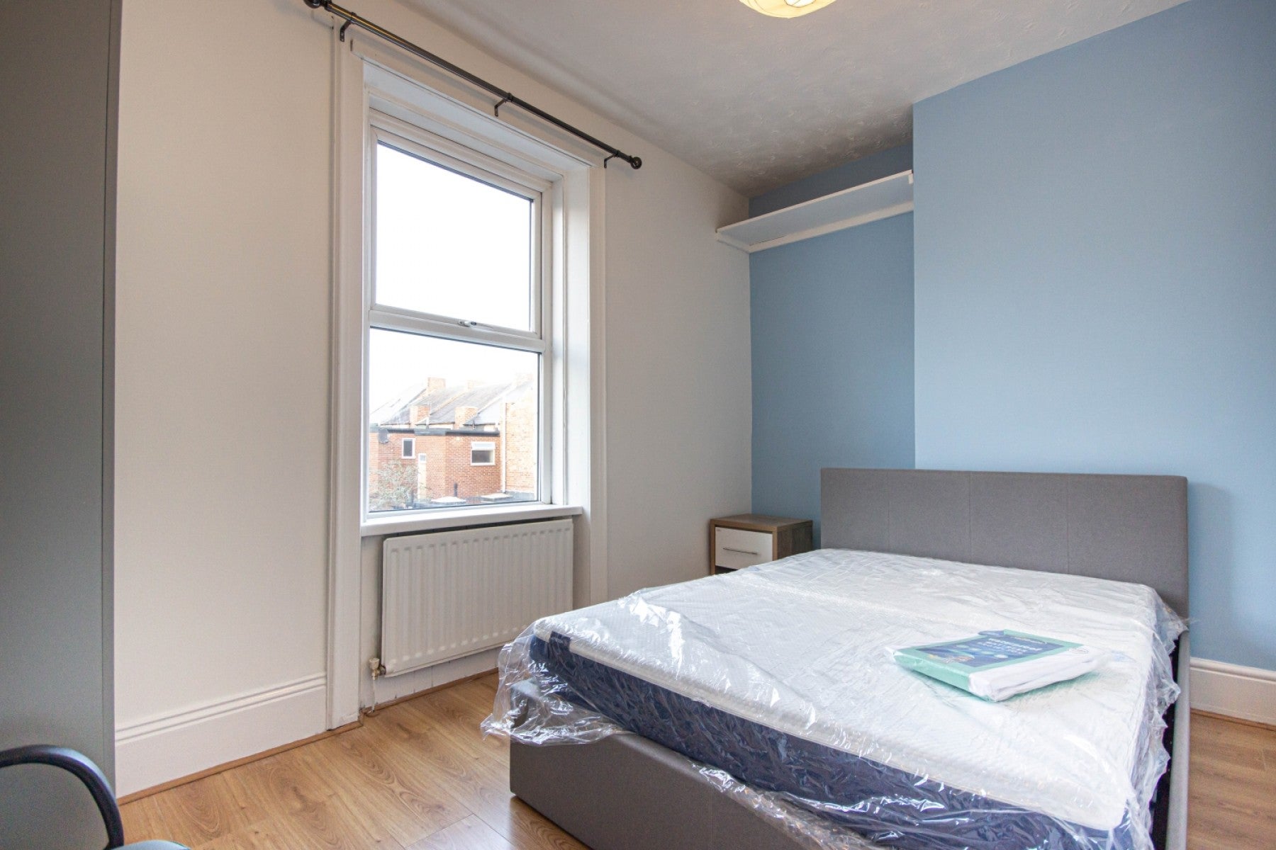 Flat Ancrum Street in Newcastle upon Tyne