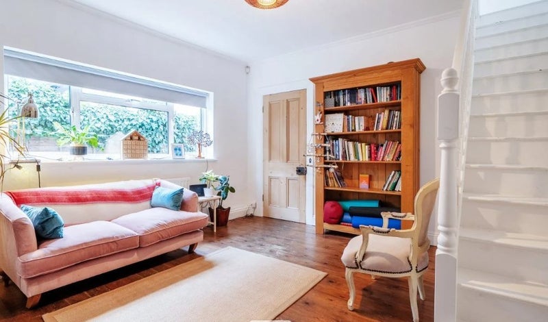 Room Cores End Road in Bourne End