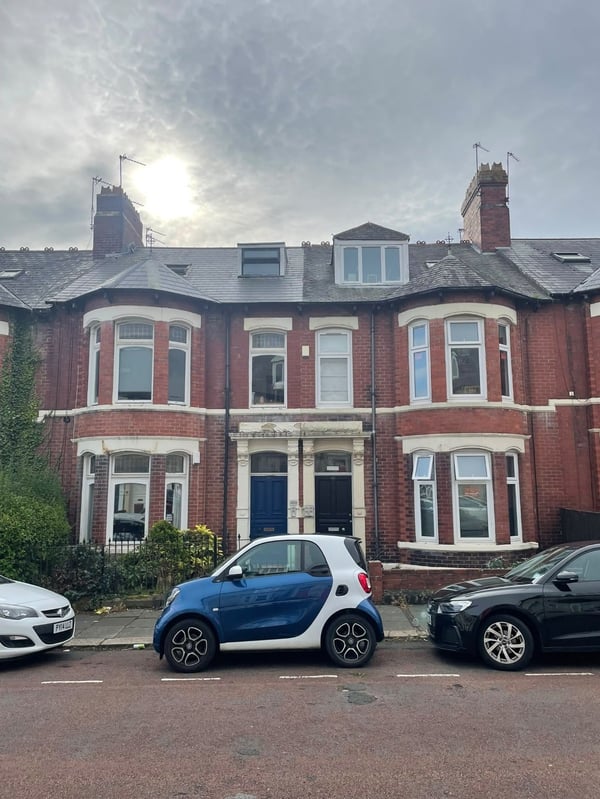 Flat Devonshire Place in Newcastle upon Tyne