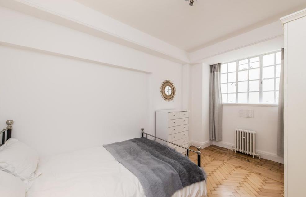 Flat Garden Road in City of Westminster