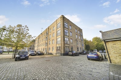Flat Esparto Way in Horton Kirby and South Darenth