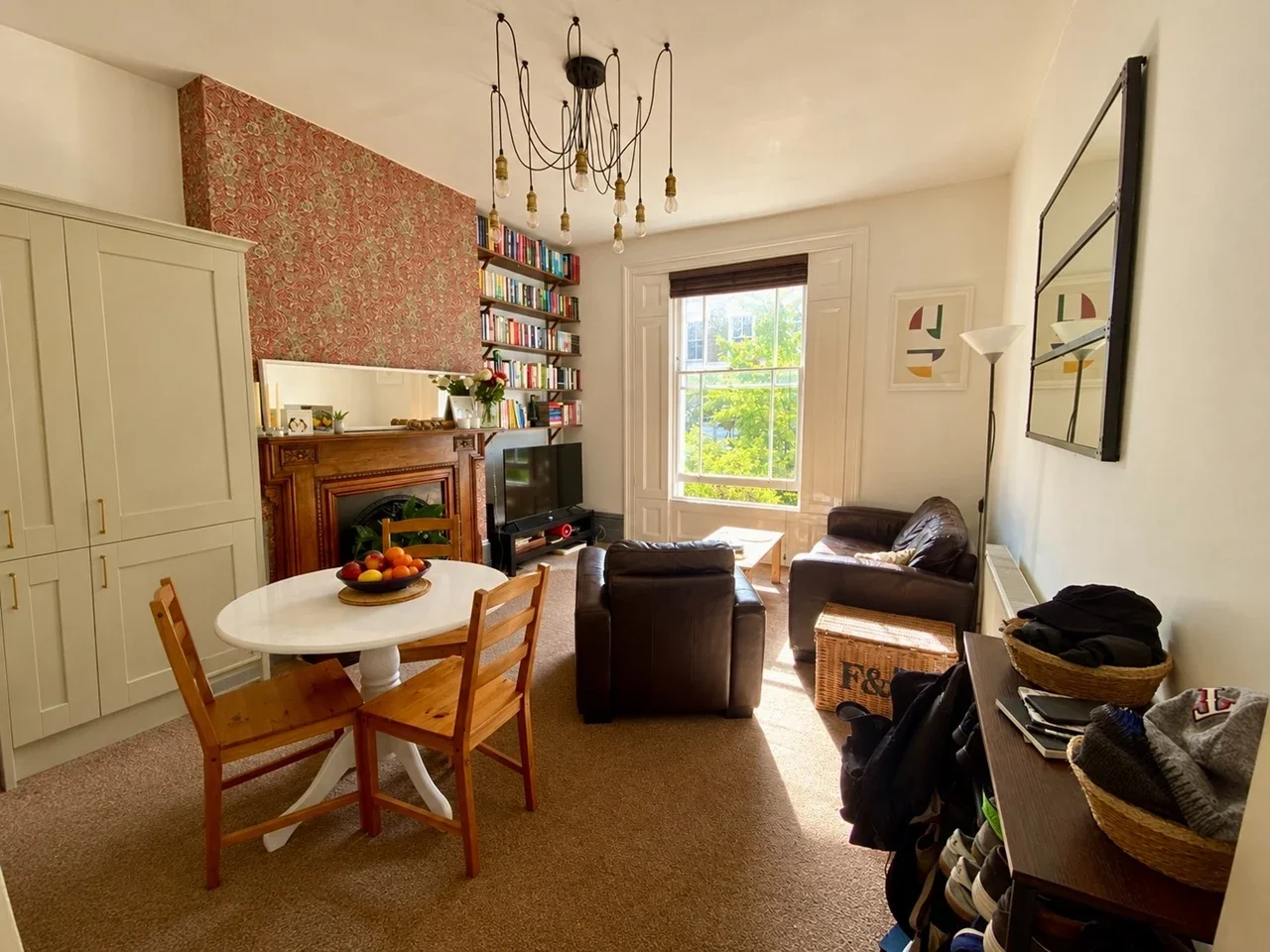 Flat Richborne Terrace in Greater London