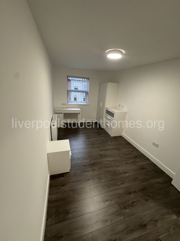 Flat Shaw Street in Liverpool
