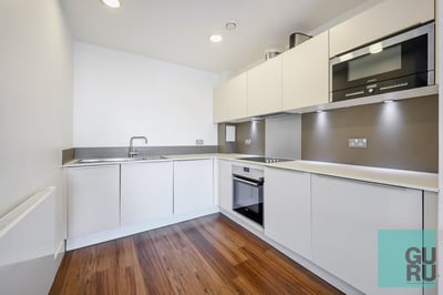 Flat Market Road in Greater London