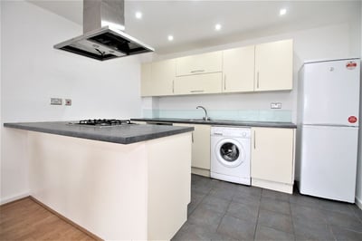 Flat Aberfeldy Square in Greater London