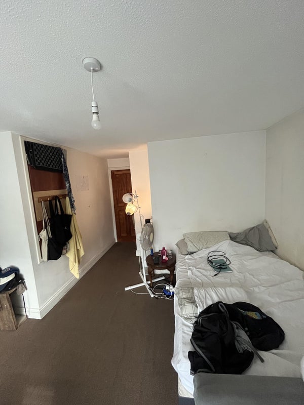 Room Hampstead Walk in Greater London