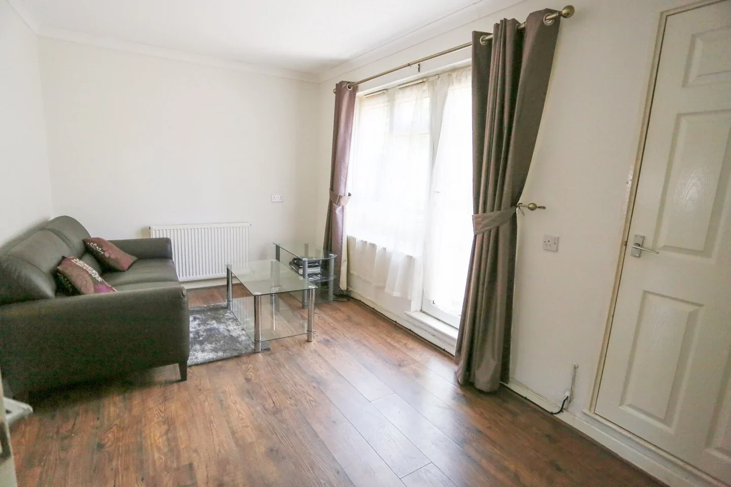 Flat Hogarth Close in Greater London