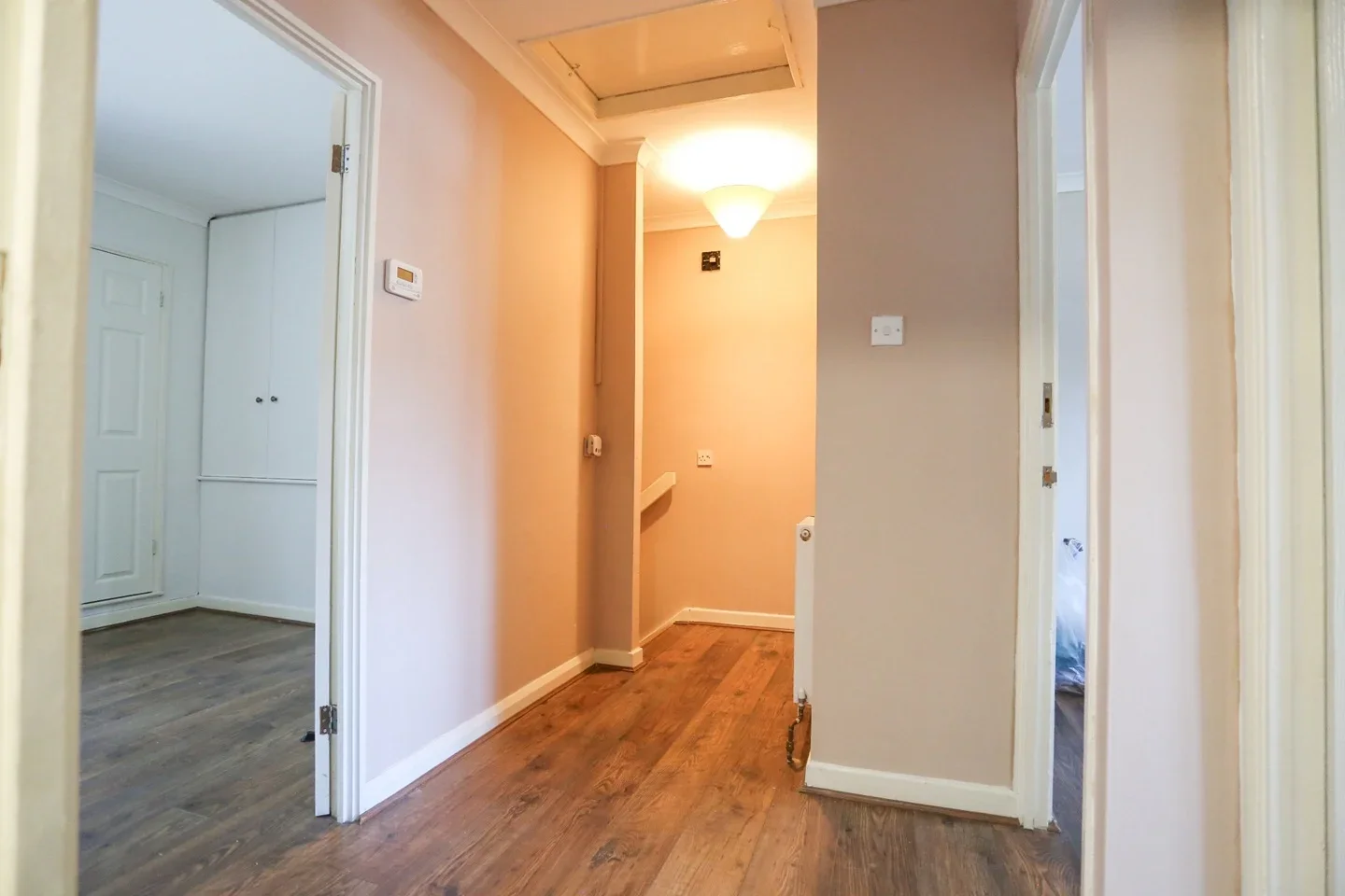 Flat Hogarth Close in Greater London