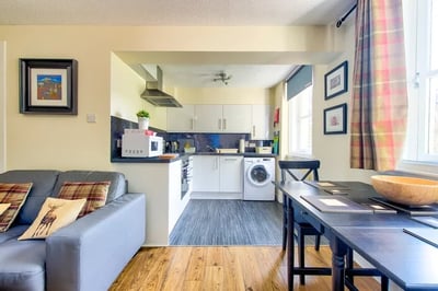Flat Castle Wynd South in City of Edinburgh