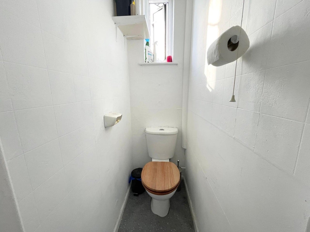 Room Higham Road in Greater London
