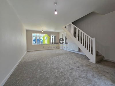 House Westcott Way in Northampton