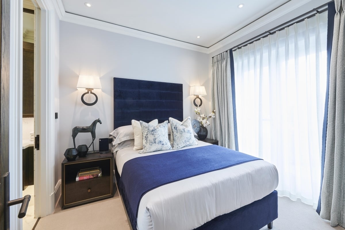Flat Prince of Wales Terrace in Greater London