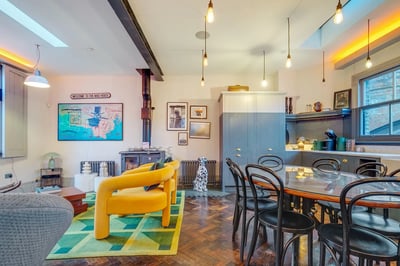Flat Park Street in Greater London