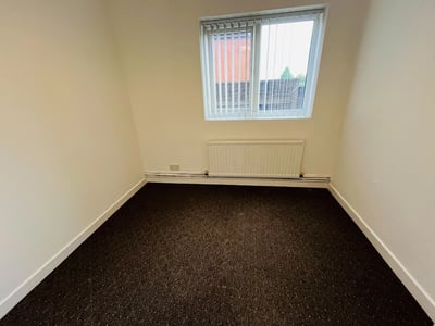 Flat Vicarage Lane in Coventry