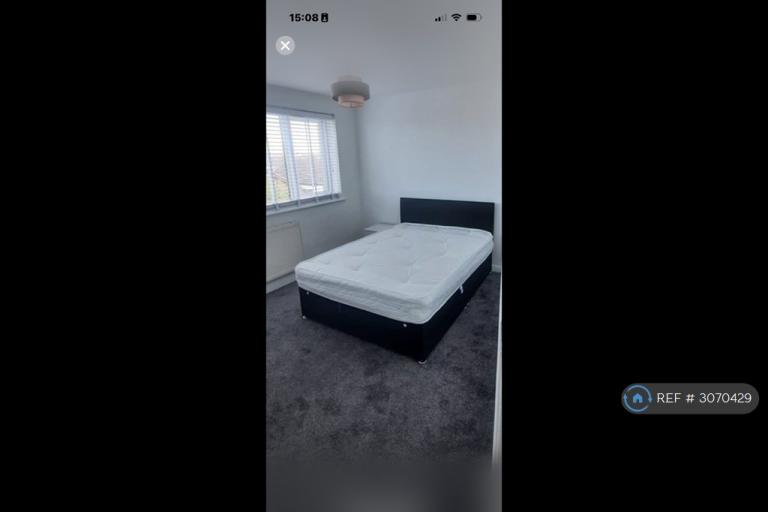 Room Roggel Road in Castle Point