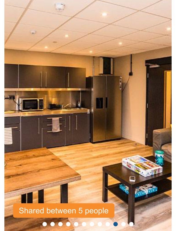Room Bishop Hall Lane in Chelmsford
