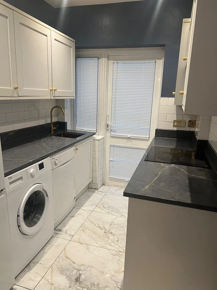 Room Woolwich Road in Greater London
