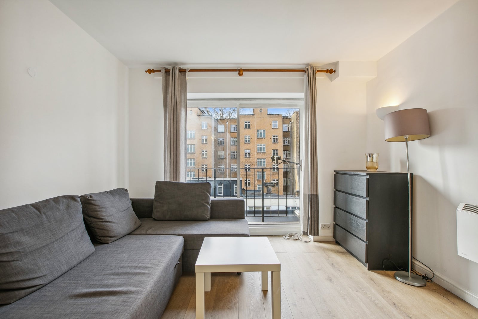 Flat Gloucester Terrace in City of Westminster