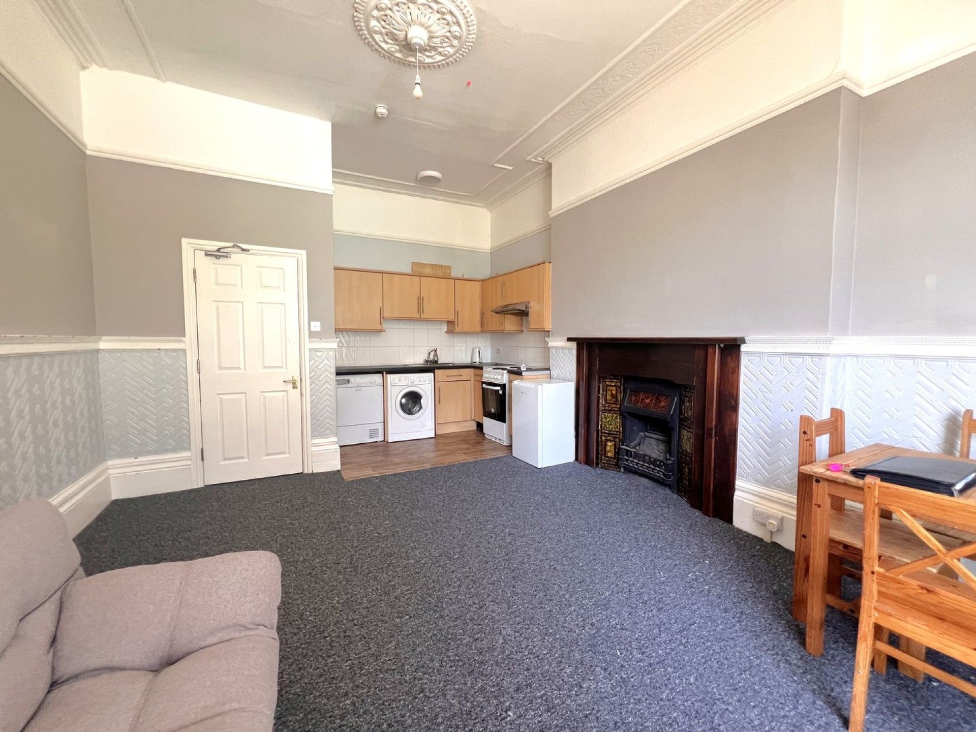 Flat Wellington Square in St Leonards