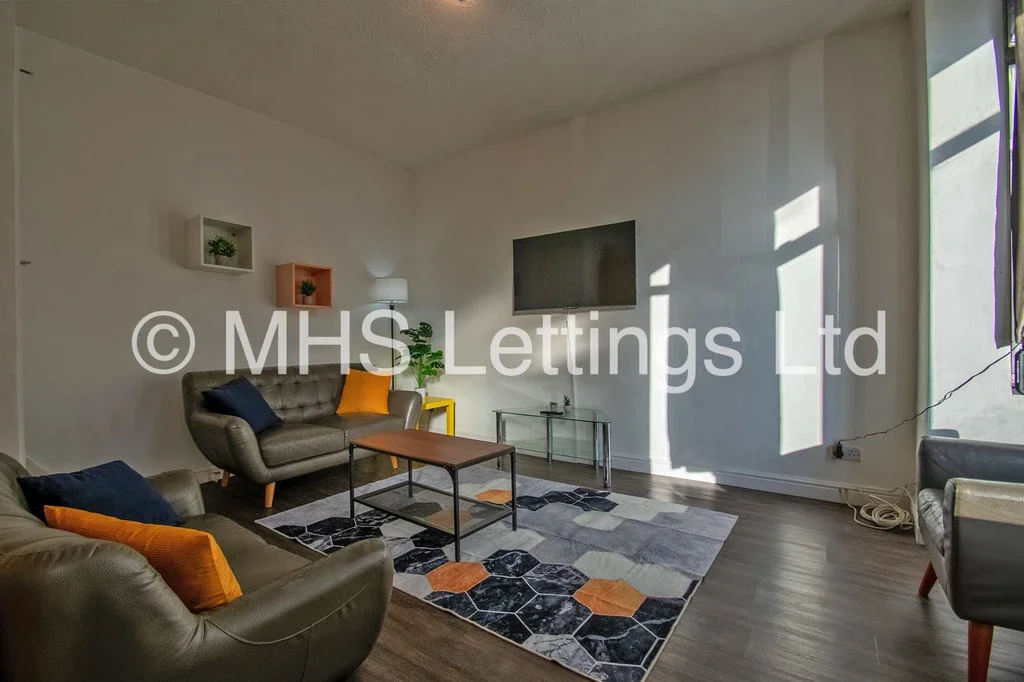 Flat Lumley Avenue in Leeds