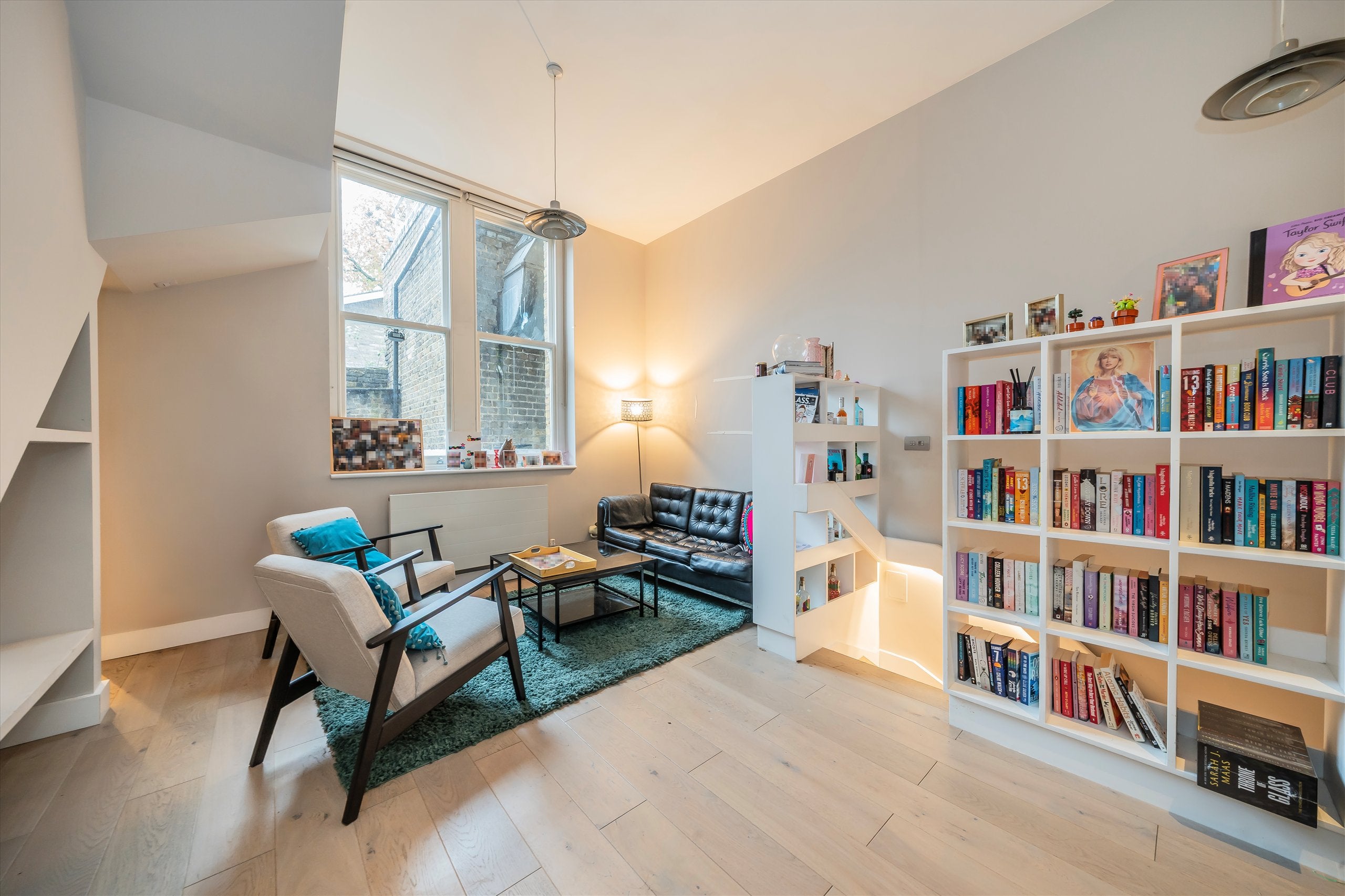 Flat Clarendon Road in Greater London